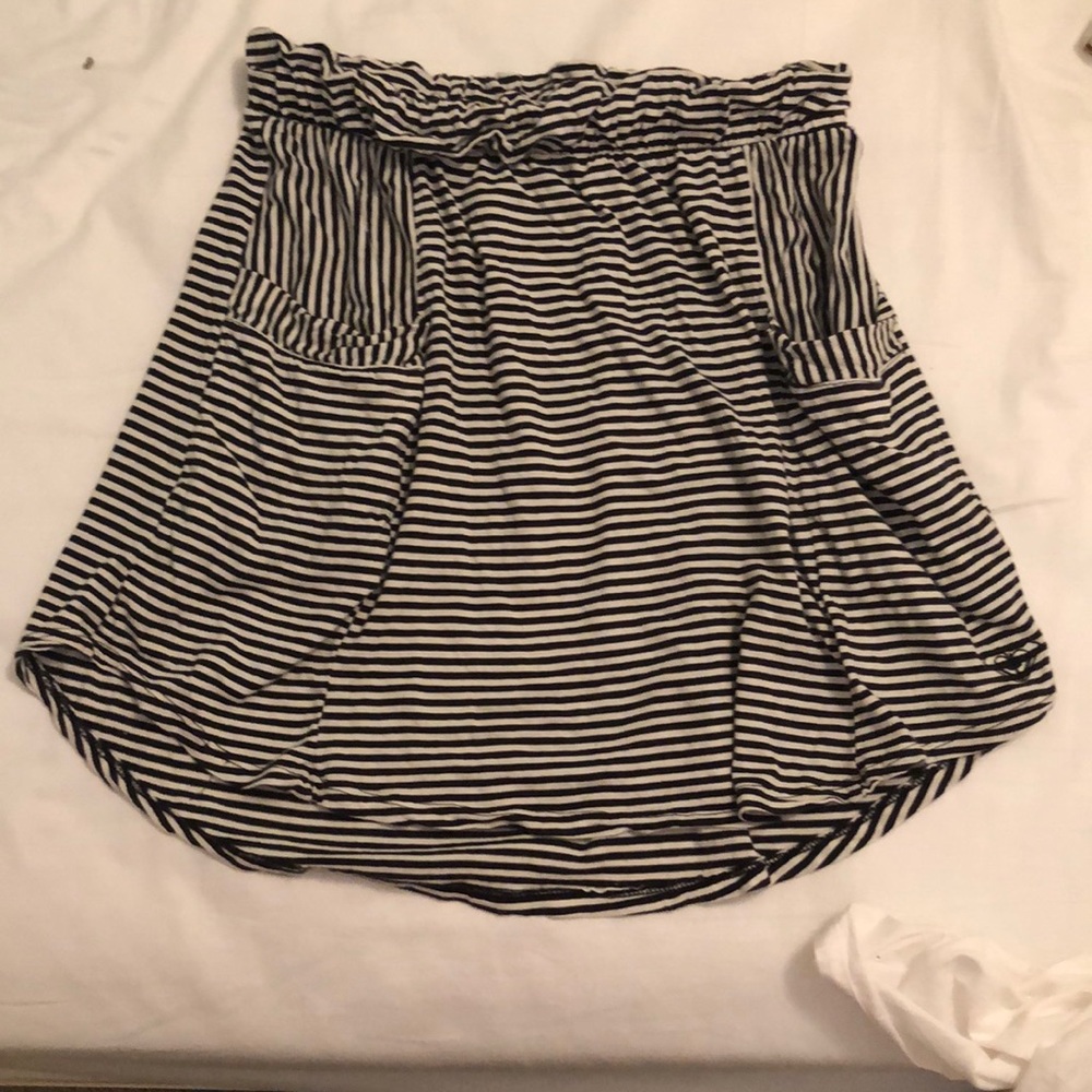 Black and white striped Roxy skirt